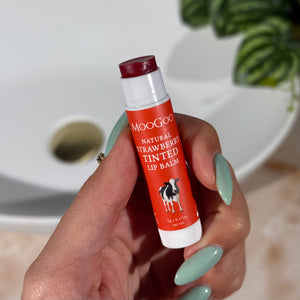 Edible Lip Balm 5g – Strawberry Tinted